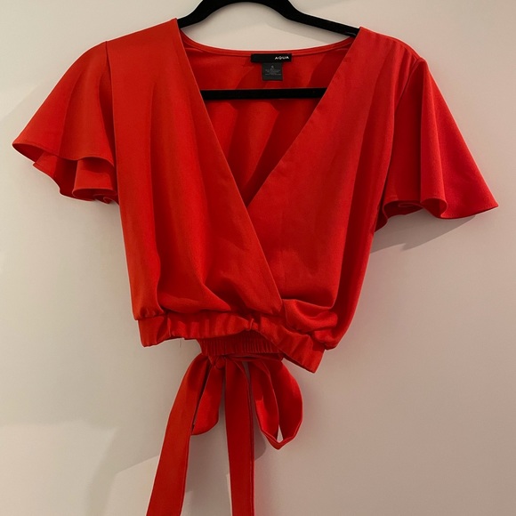 AQUA cropped top- only worn once!!! VERY Cute- size small! - Picture 2 of 5